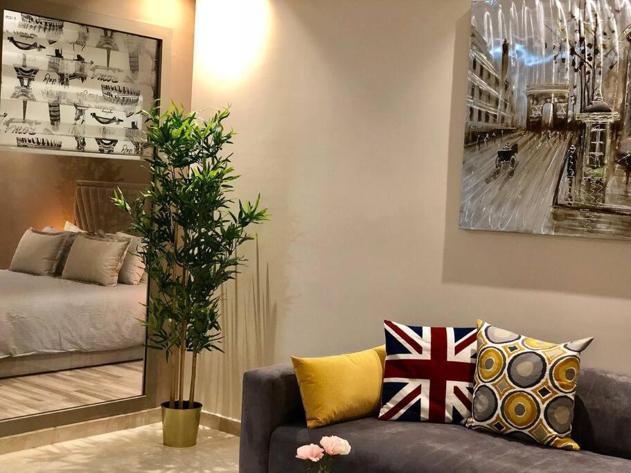 Luxury Floor, Center... Casablanca