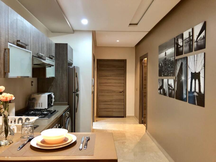 Luxury Floor, Center... Apartment *