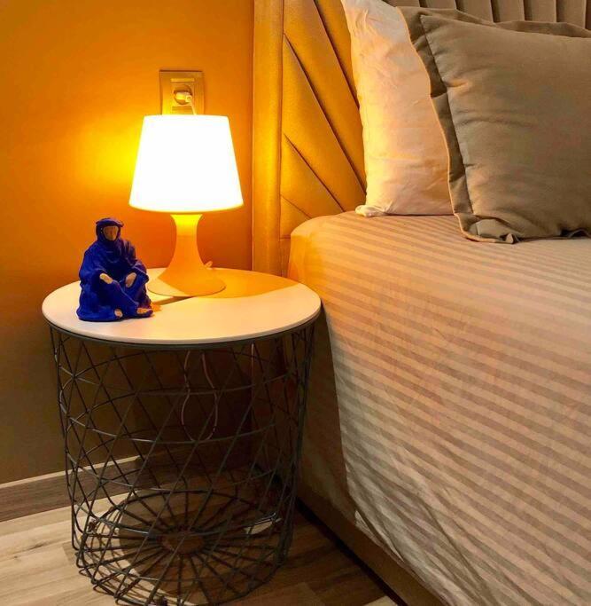 Luxury Floor, Center... *